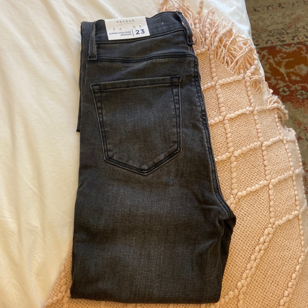 PacSun 23 long super high rise jeggings new with tag